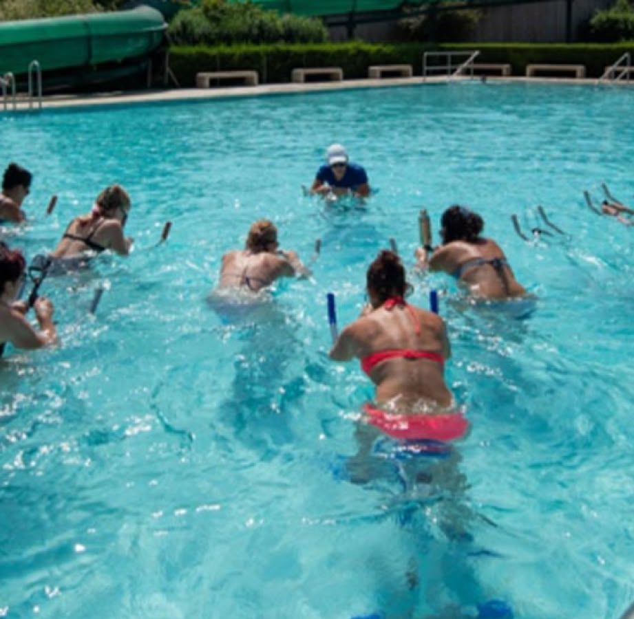 AquaBike à la piscine de la Fontenette à Carouge